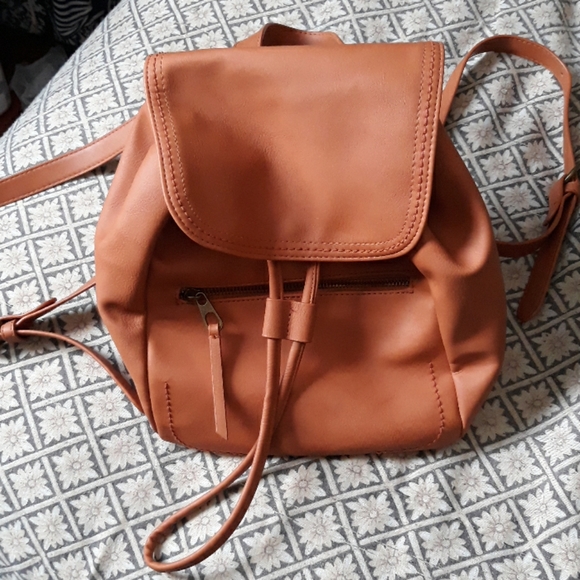 Purse Backpack - Picture 3 of 4